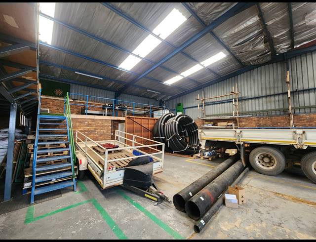 839M² WAREHOUSE FOR SALE IN TUNNEY